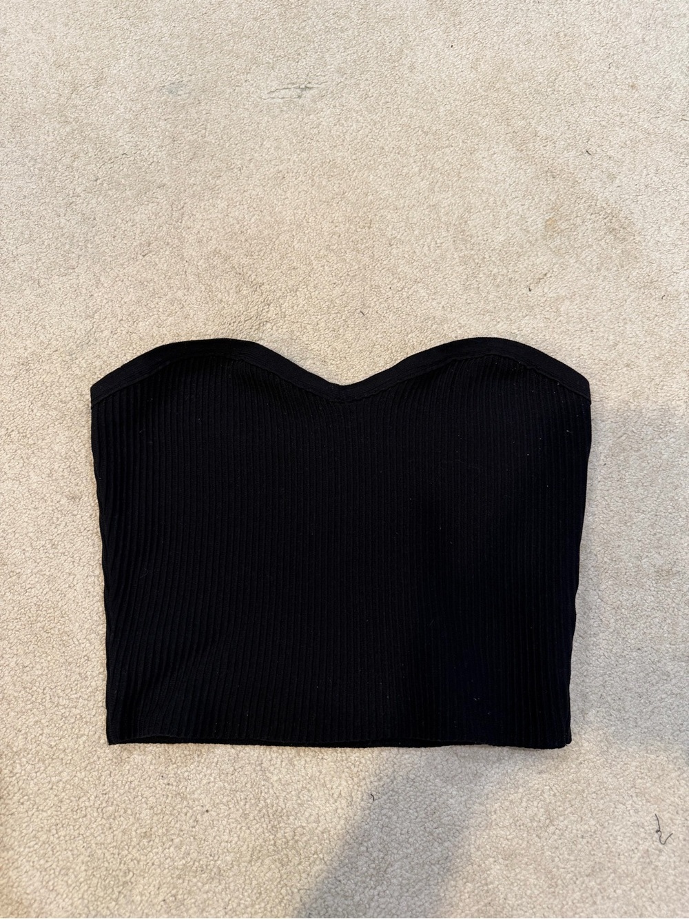 Ardene Black Ribbed Strapless Sweetheart Crop Top - Picture 1 of 2